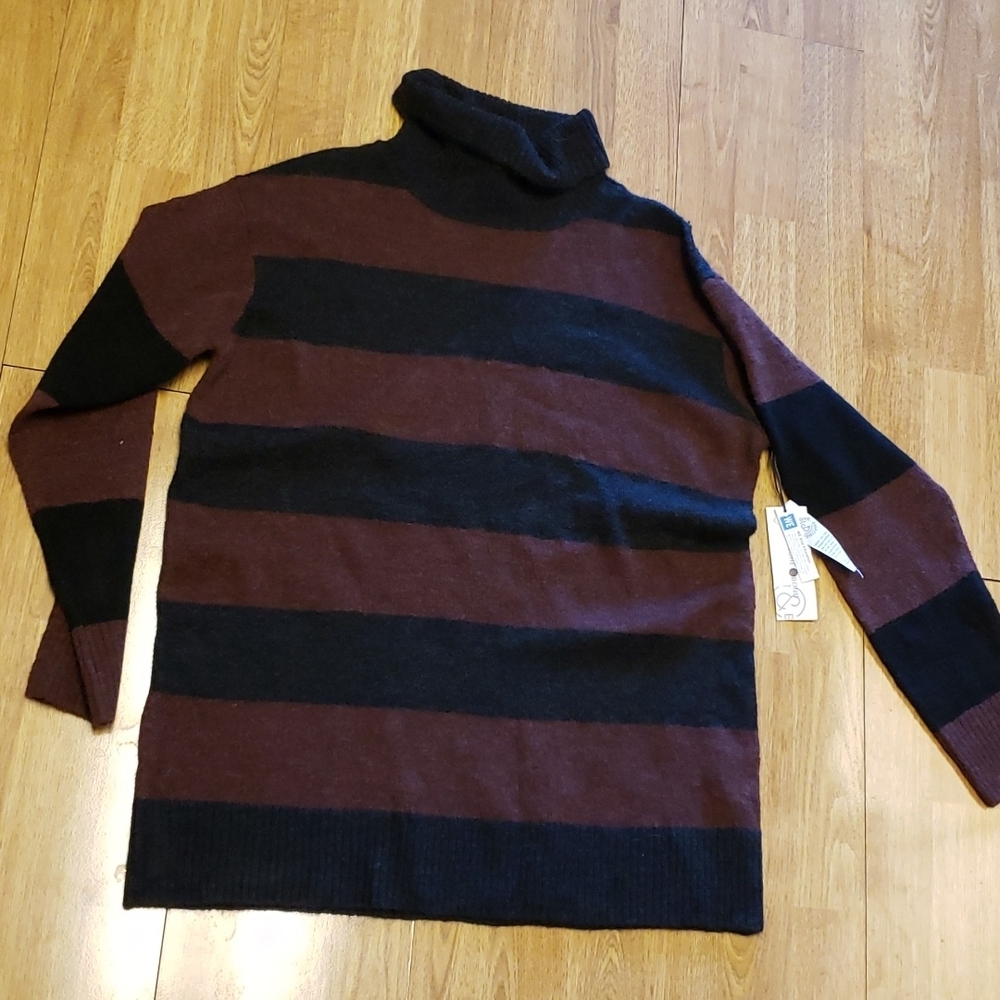 NWT Treasure & Bond Freddy Krueger stripe turtleneck sweater XS
